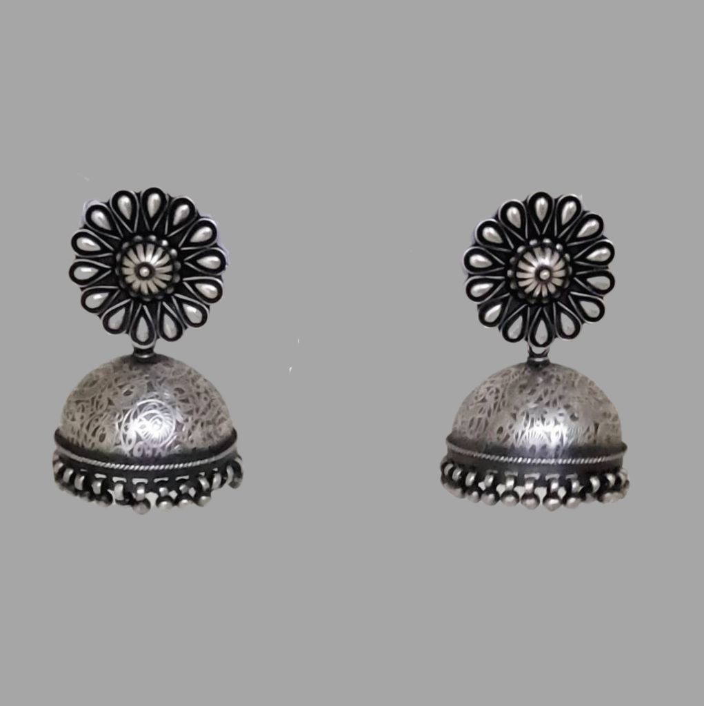 https://www.jewelnidhi.com/img/1610005346AQ EARING 0030.jpeg